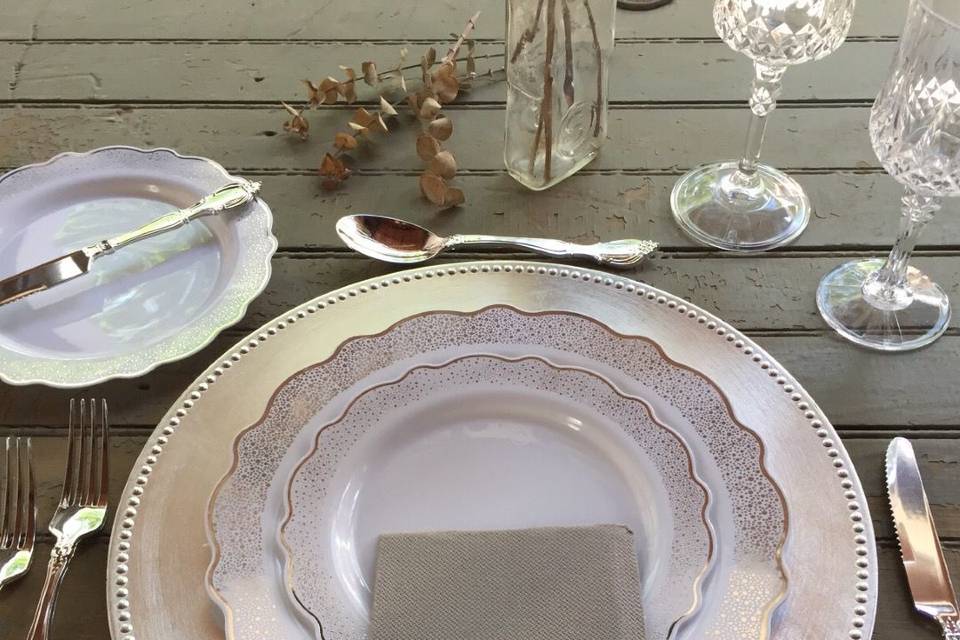 How to Set a Lovely Vintage Place Setting