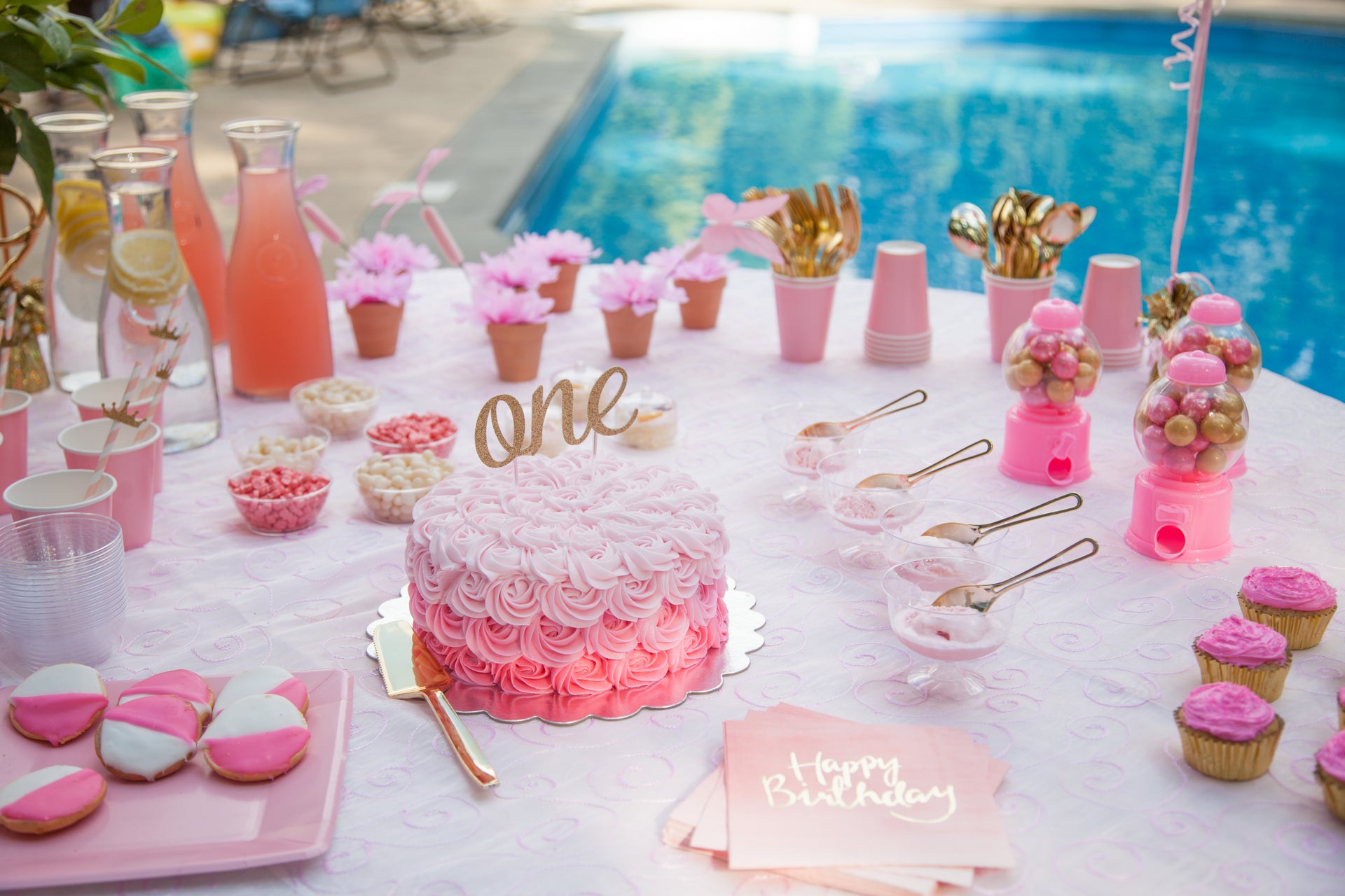 Pink-a-licious: Styling a Princess Birthday Party Tablescape?