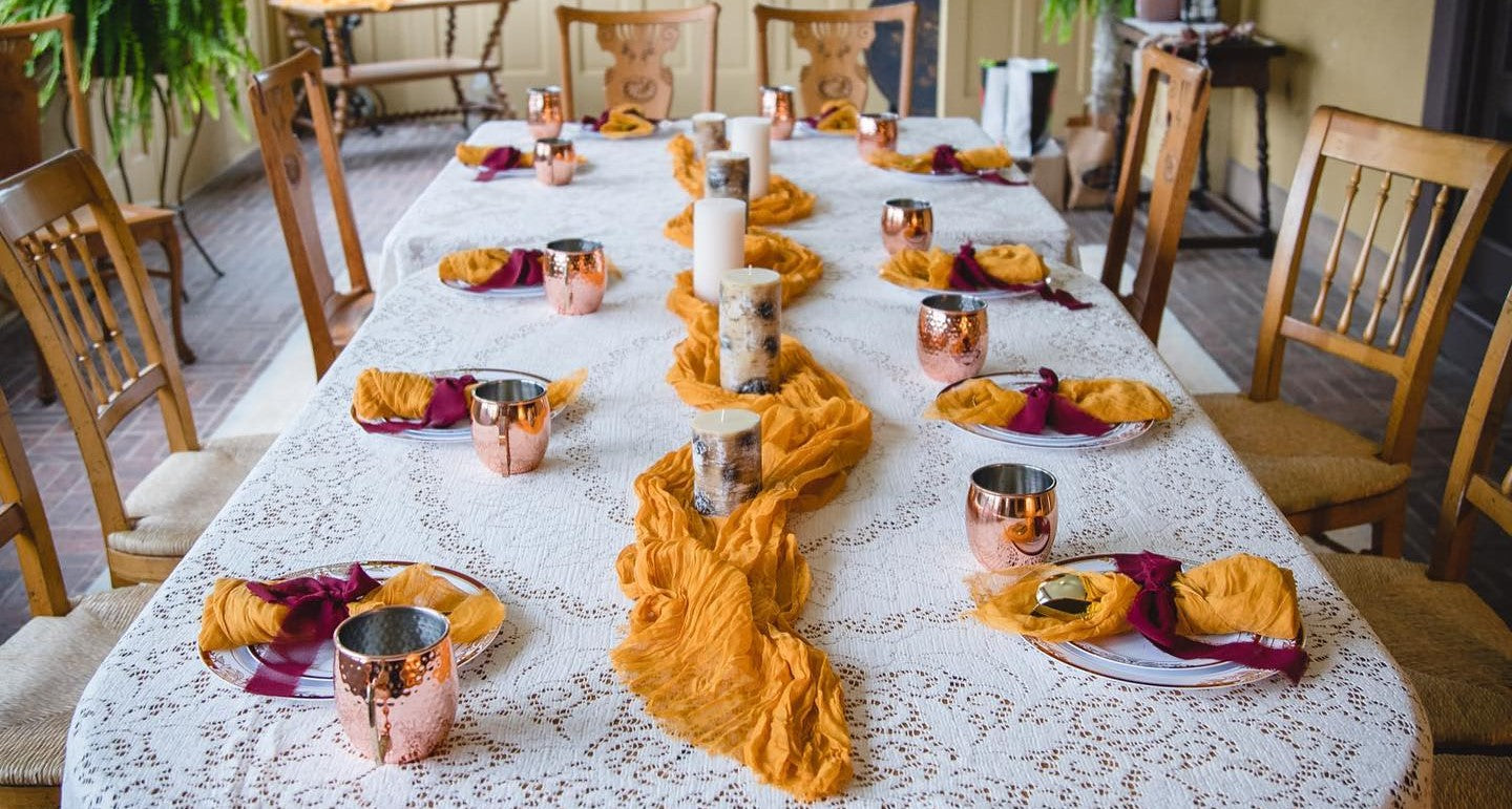 Spice Things Up with Elegant Fall Table Decor!