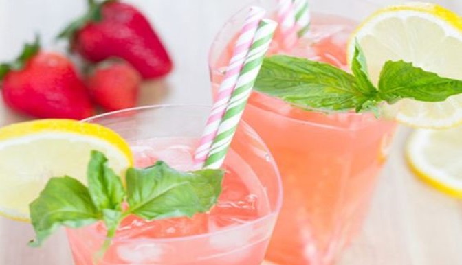 The Perfect Summer Cooler: Strawberry Basil Lemonade to Beat the Heat