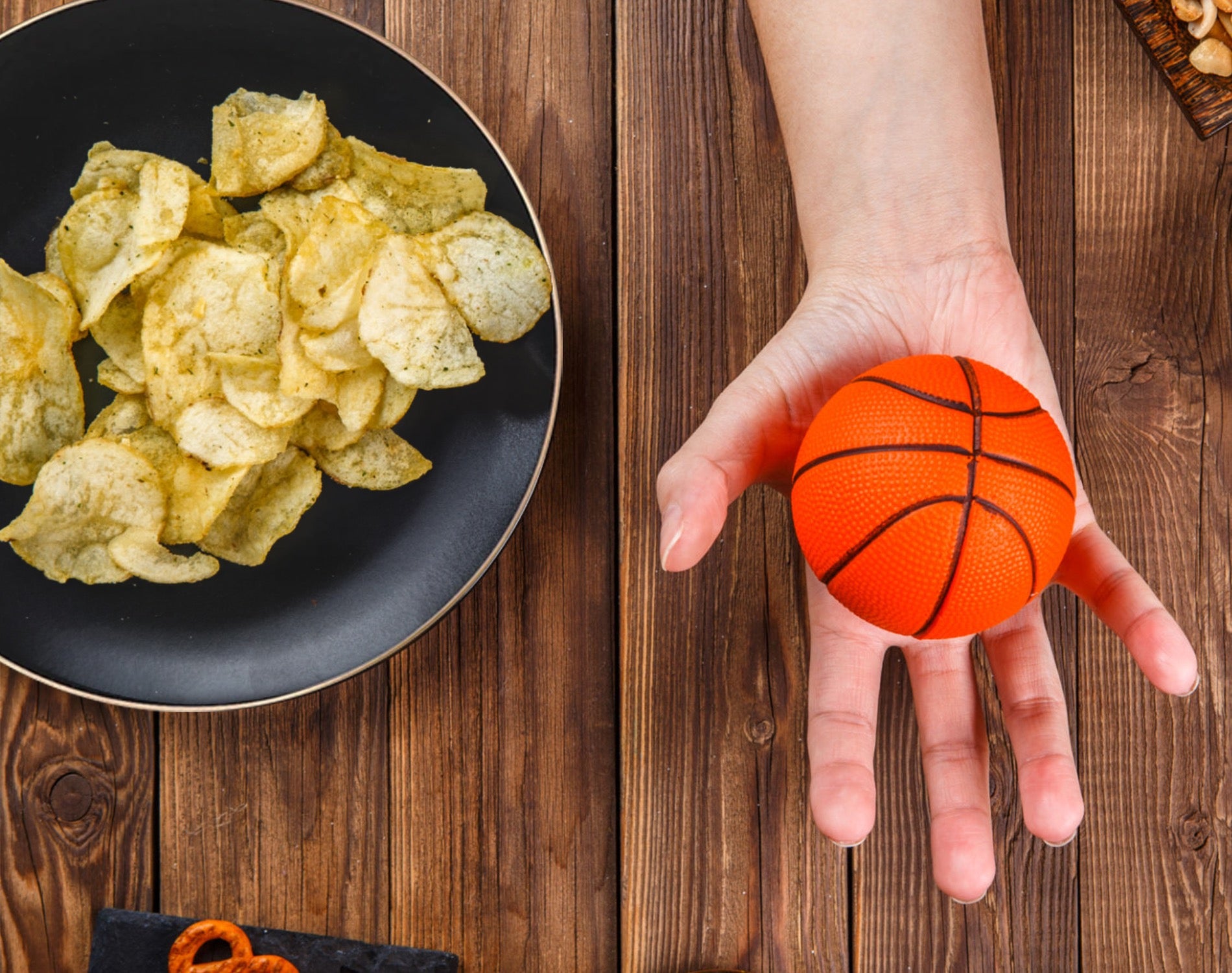 How to Host a Fun March Madness Party?