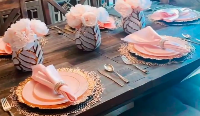 How Do You Set an Elegant Table for a Dinner Party?