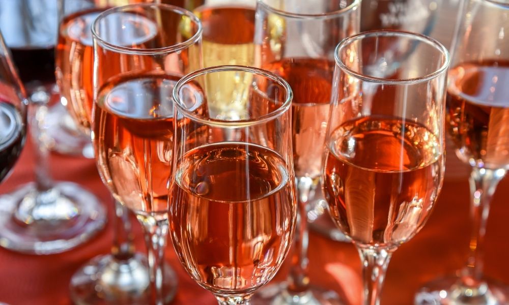 The Perfect Wedding Drinkware: Real or Disposable?