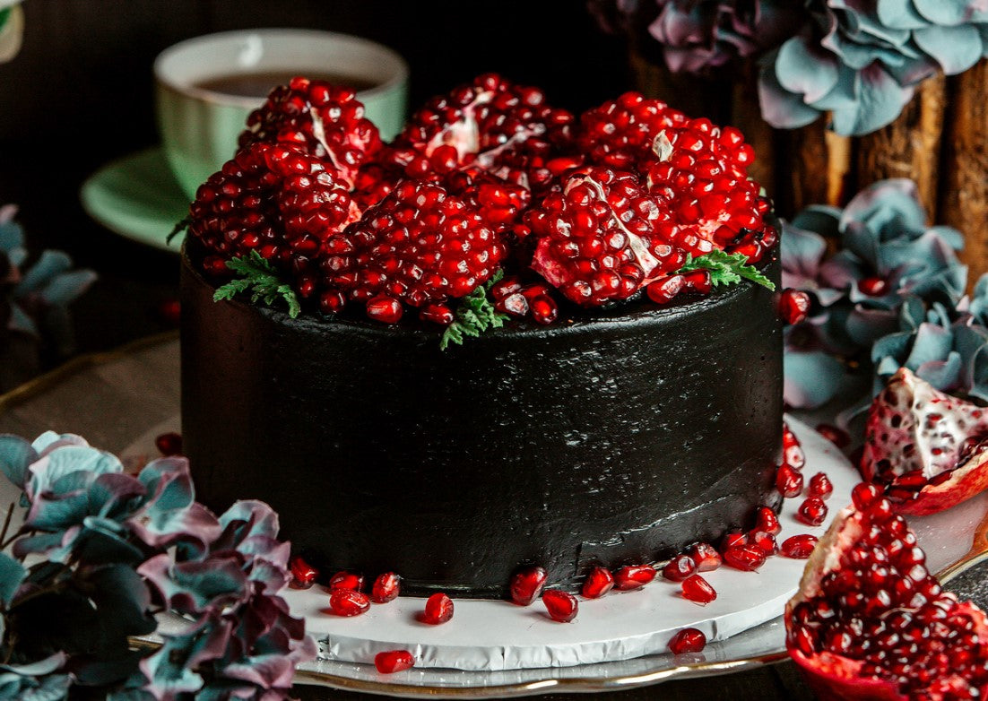 Glamour in Every Bite: Midnight Velvet Cake for Showstopper Parties