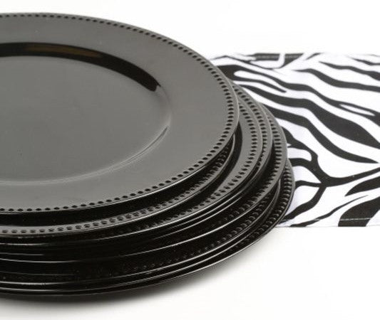 Creating Impressive Table Decor with Disposable Charger Plates