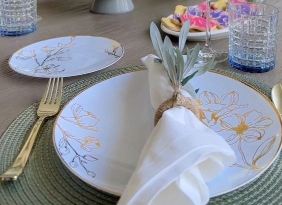 Fresh and Floral: Elevating Your Table with Spring Vibes