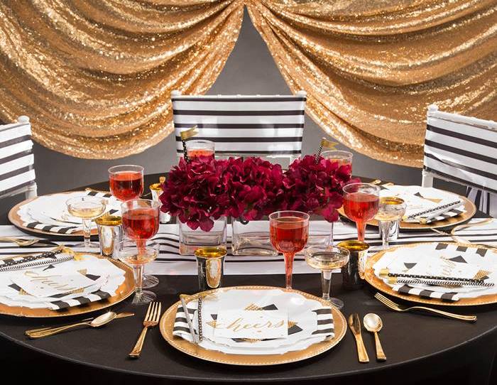 Chic Table Decor for the New Year’s Eve Party