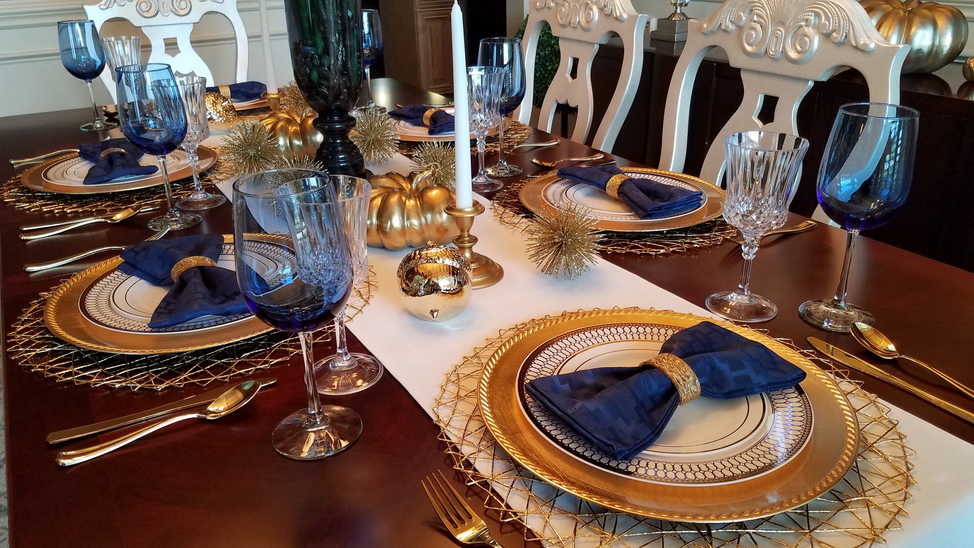 Elegant Extravagance: Creating a Luxurious Party Tablescape