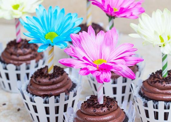 The Sweetest Surprise: Flower Pot Cupcakes for Special Occasions