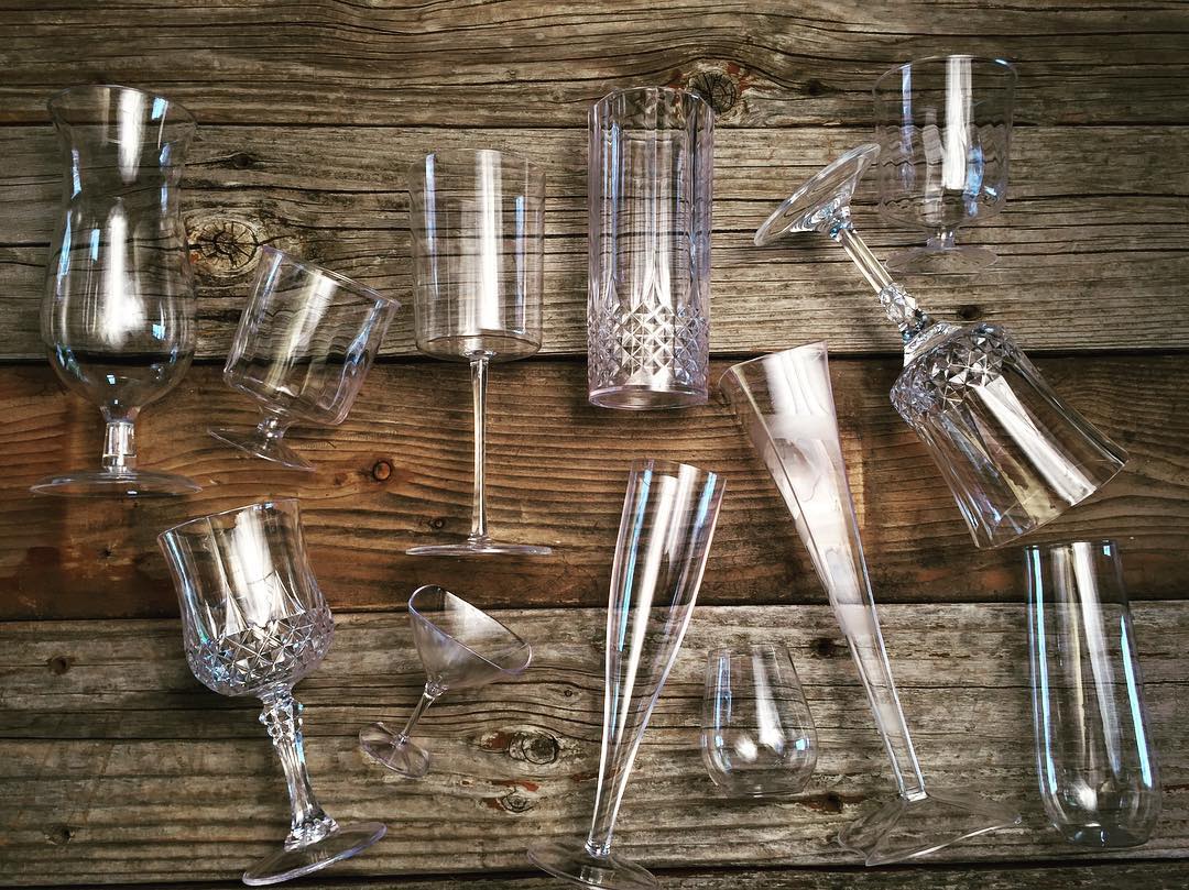 Plastic Panache: The Ultimate Guide to Elegant Drinkware Choices