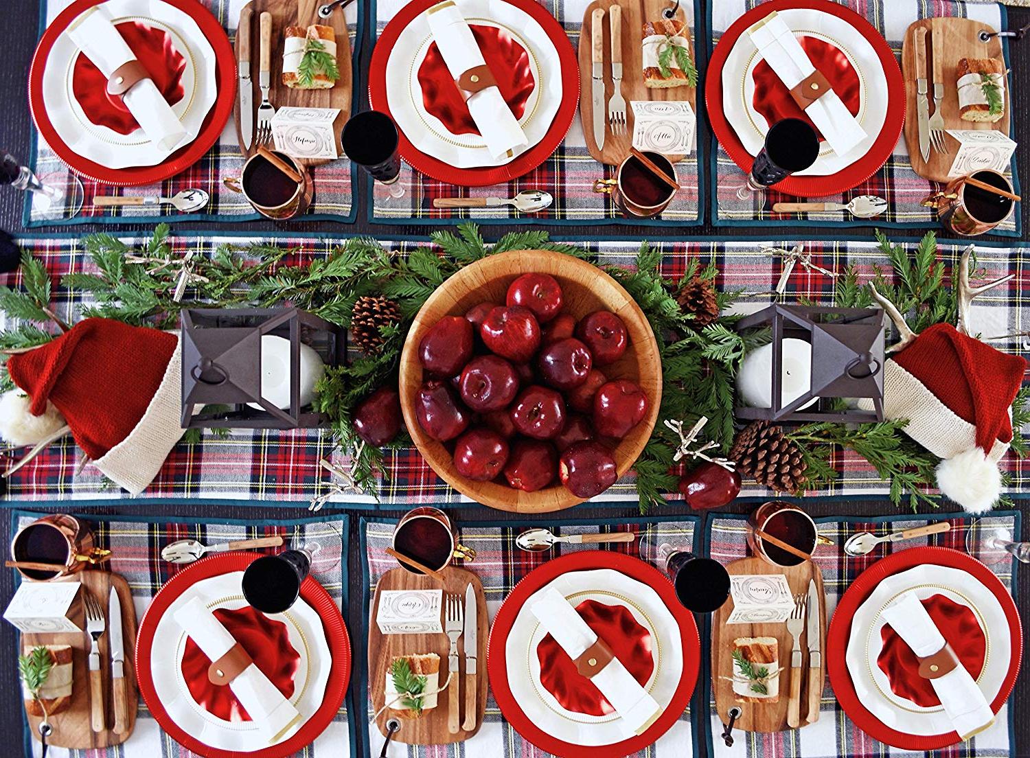 Chill and Cheer: How to Throw a Successful Outdoor Christmas Fiesta