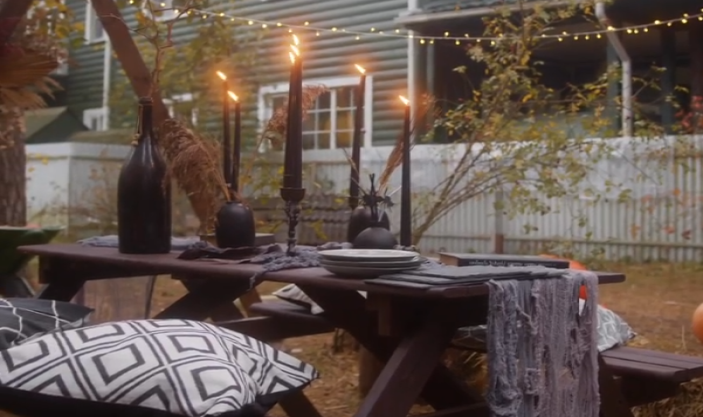 Spooky Soiree: Outdoor Halloween Party Tips for a Hauntingly Good Time