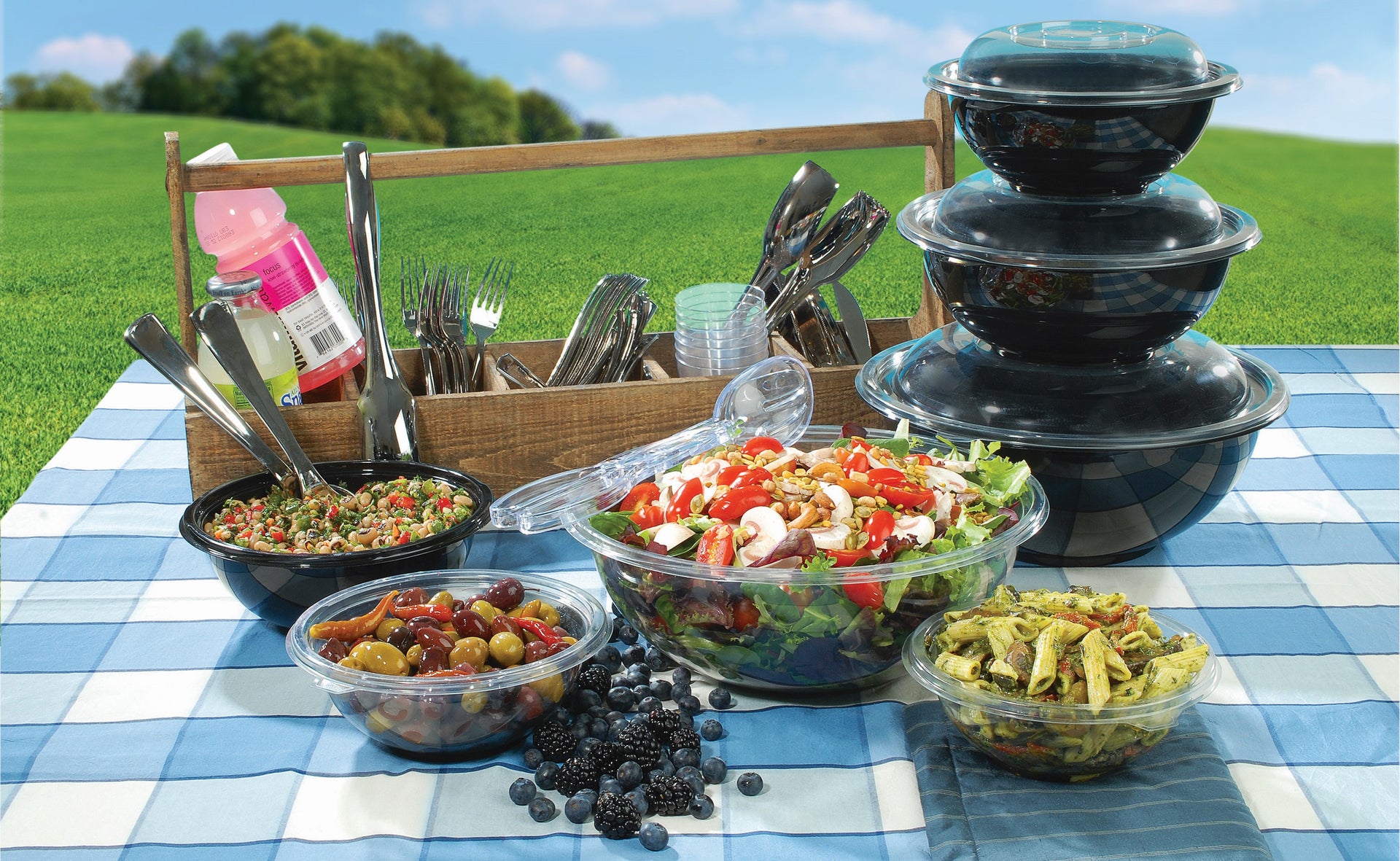 The Best Picnic Partyware to Make Outdoor Dining Special