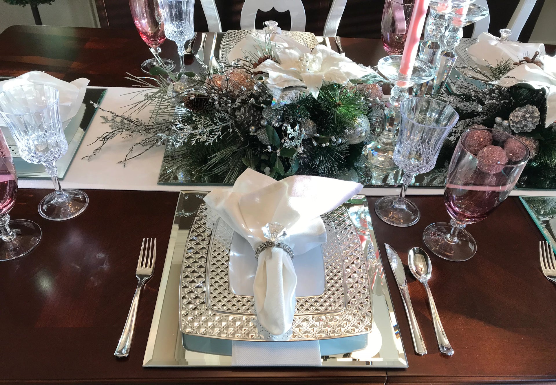 Frosty Feasts: Hosting the Perfect Winter Dinner Party