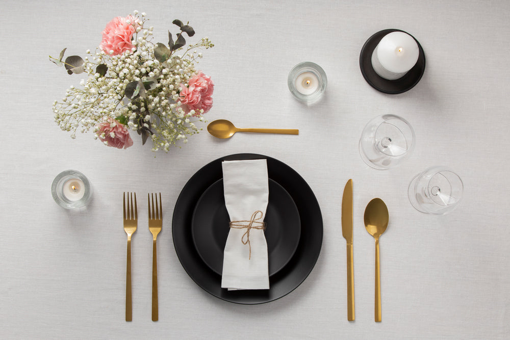 Minimalist Magic: Achieving Modern Elegance in Your Party Table Design