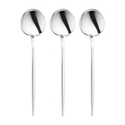 Disposable 8.1" shiny silver plastic dinner spoons in a case of 300, offering convenience and sophistication for any occasion