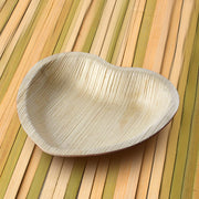 Heart-shaped natural palm leaf eco-friendly disposable appetizer plates, 6-inch diameter