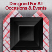 Luxurious event décor featuring the Black Square Plastic Wedding Set, pairing bold design with upscale reception styling