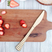 Modern-style gold plastic knives, 7.5 inches, with a polished finish; disposable and stylish for any occasion.
Glamorous shiny gold disposable knives, 7.5 inches, designed for sophistication and effortless cleanup