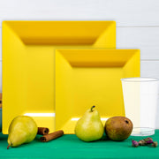 Support your favorite team colors with this sports-themed tableware, ideal for Warriors, Chargers, or Nuggets fans