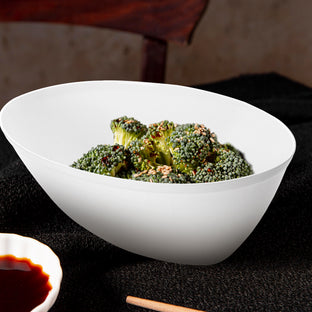 White Oval Bowls were chosen for coleslaw and side servings at banquets.