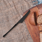 perfect blend of elegance and durability Solid Black Moderno Disposable Plastic Dinner Knives for entertaining.